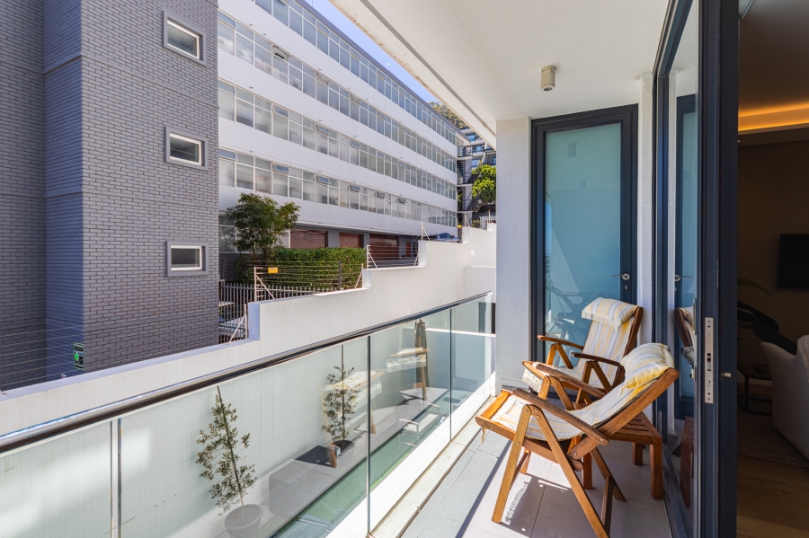 1 Bedroom Property for Sale in Sea Point Western Cape